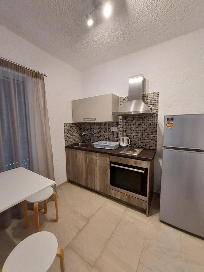 Aqua Apartments Loutrá Oraías Elénis Eksteriør bilde