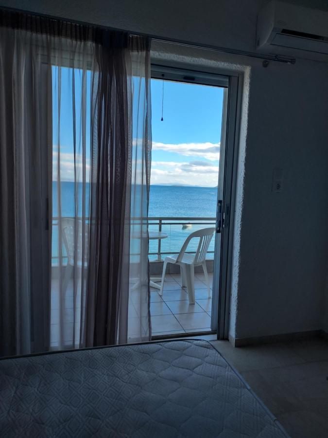 Aqua Apartments Loutrá Oraías Elénis Eksteriør bilde