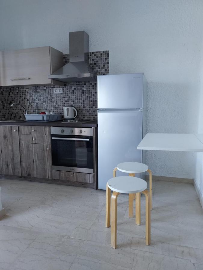 Aqua Apartments Loutrá Oraías Elénis Eksteriør bilde