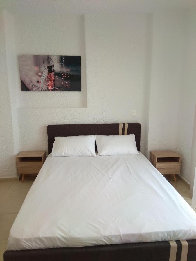 Aqua Apartments Loutrá Oraías Elénis Eksteriør bilde