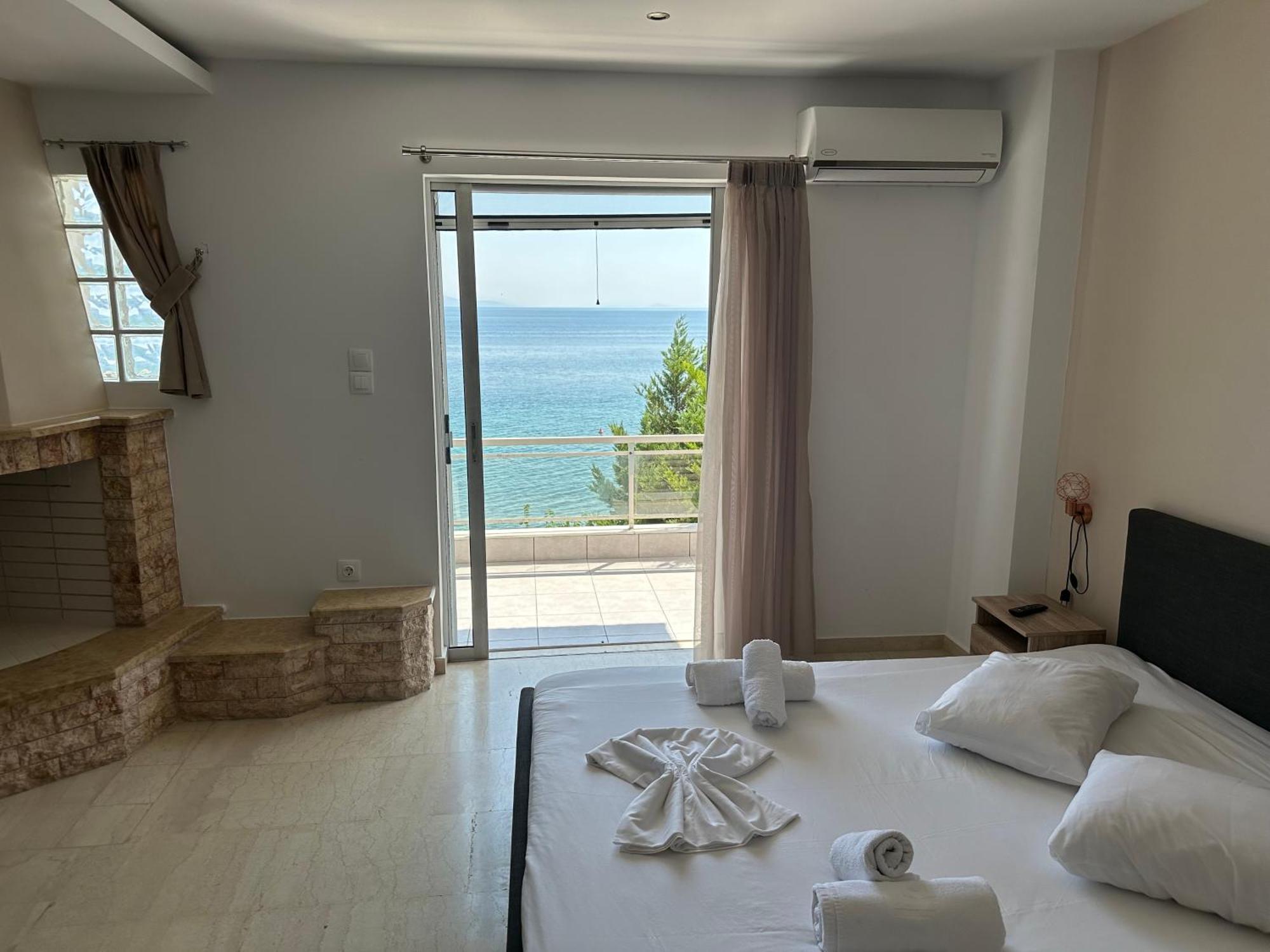 Aqua Apartments Loutrá Oraías Elénis Eksteriør bilde